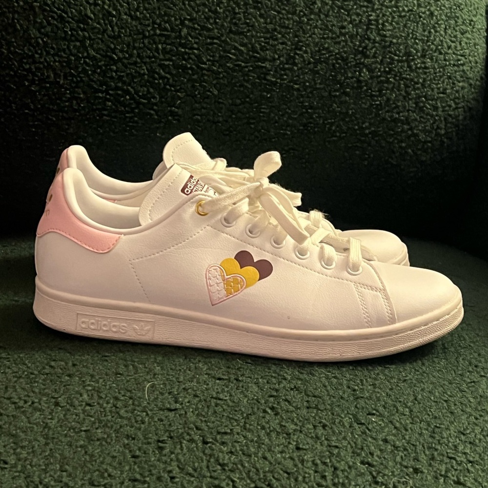 White and pink Stan smiths with hearts